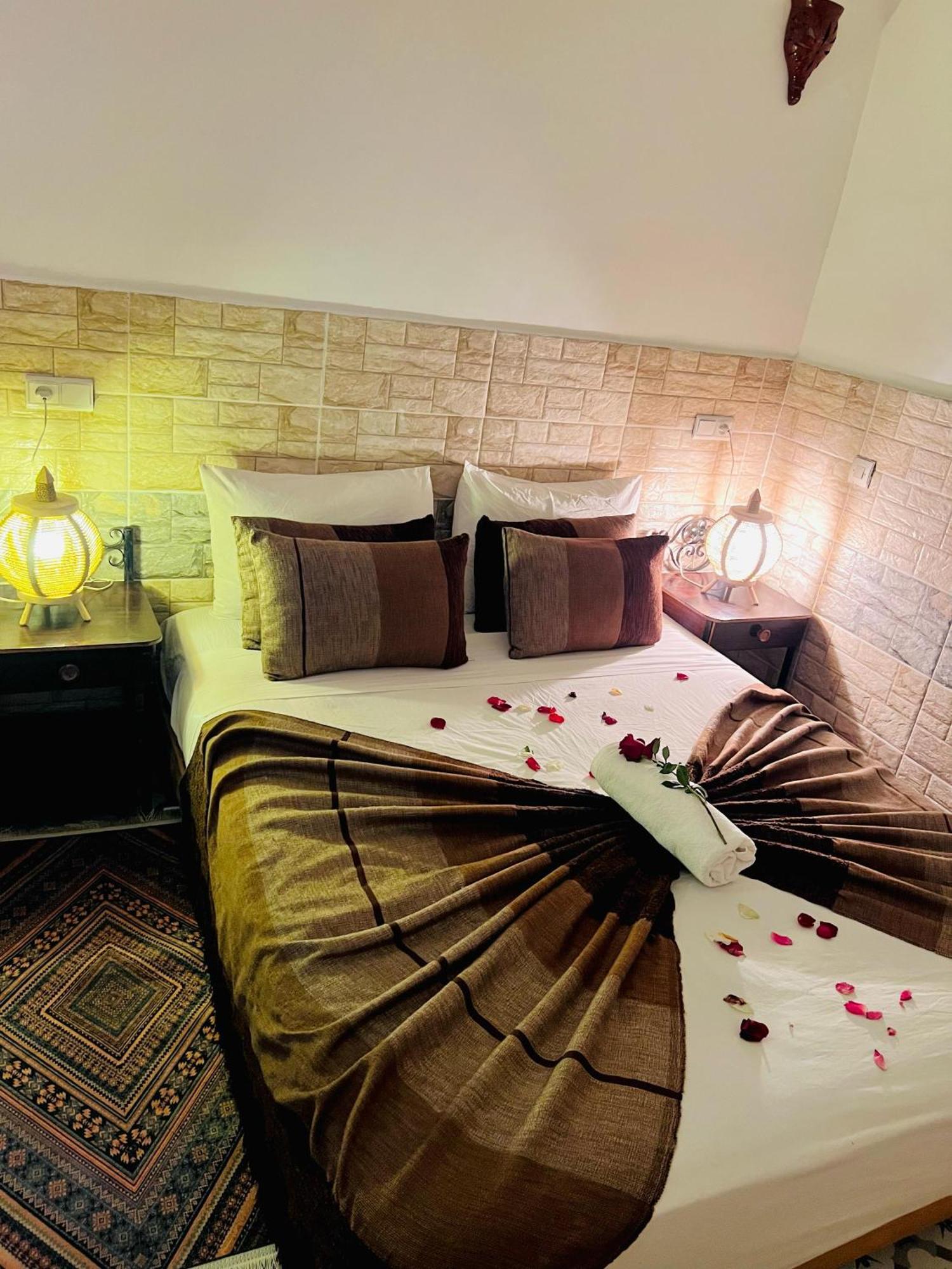 Al Bahja Family Apartment มาร์ราเกช ภายนอก รูปภาพ